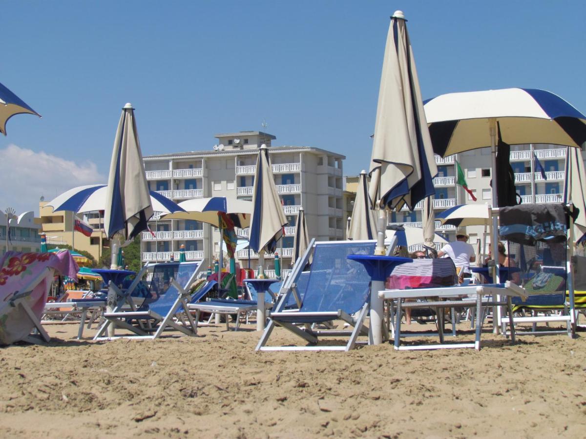 Condominio Zenith Bibione Exterior photo