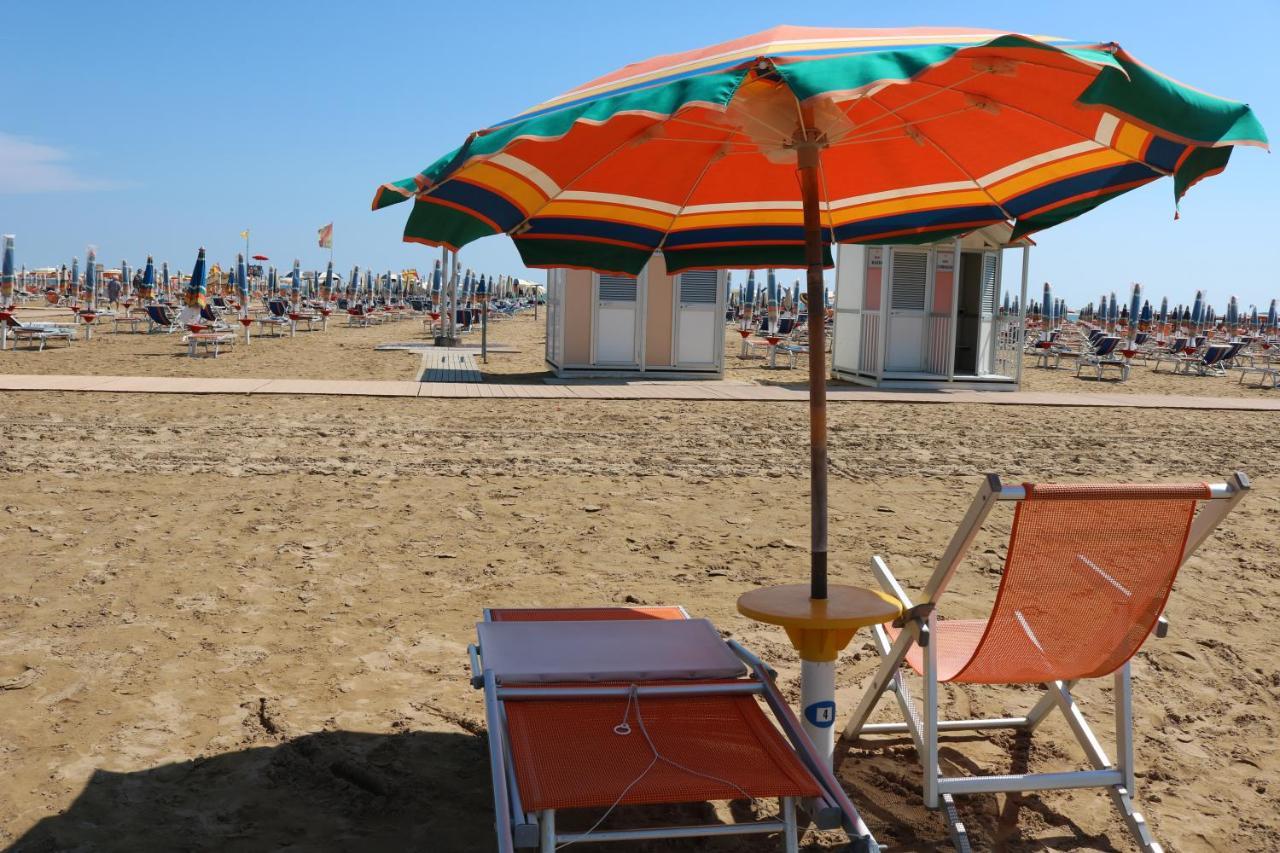 Condominio Zenith Bibione Exterior photo
